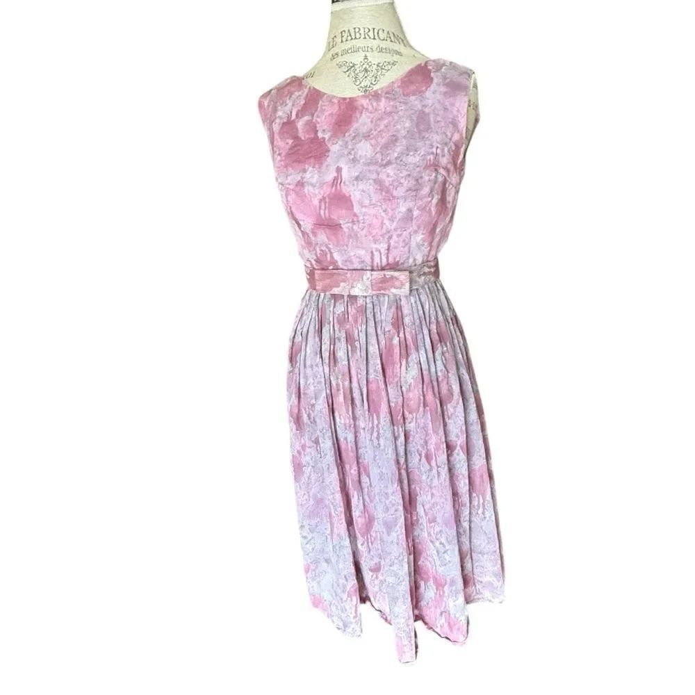 Vintage Lucinda California 50s Floral Print Dress Pink Purple Sleeveless Belted